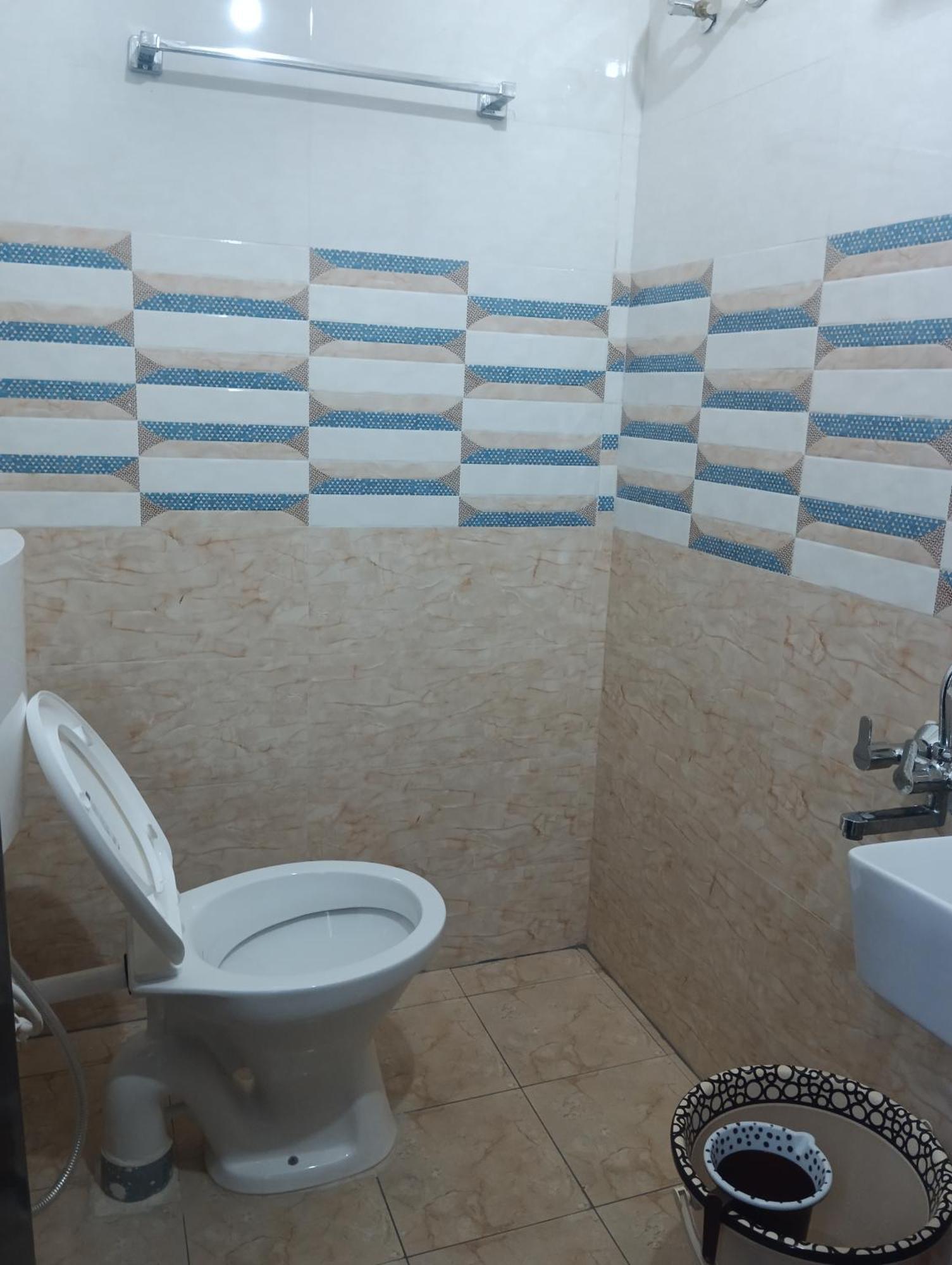 The Appolo Regency Apartamento Chennai Exterior foto